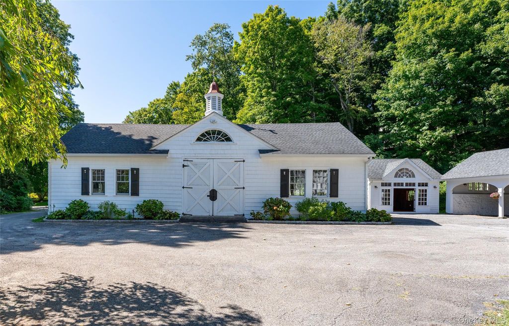 9 Cole Drive, Armonk, NY 10504 — photo 2