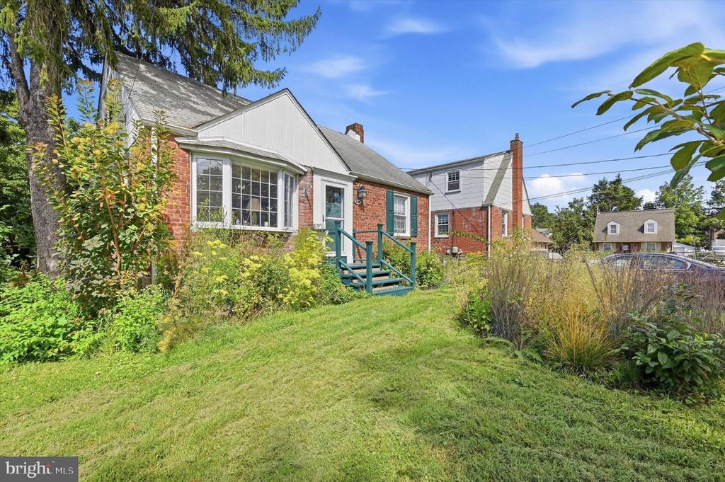 244 E TURNBULL AVE, HAVERTOWN, PA 19083 — photo 2