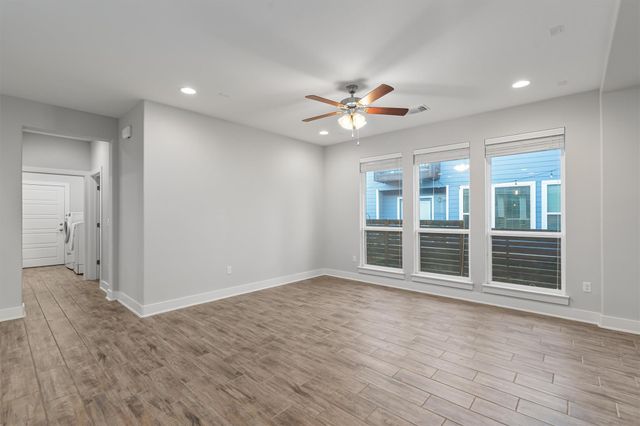 8709 Alderman DR, Austin, TX 78747