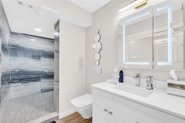 707 S GULFSTREAM AVENUE 807, Sarasota, FL 34236