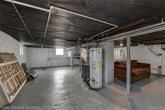 22816 Ridgeway Street, St. Clair Shores, MI 48080