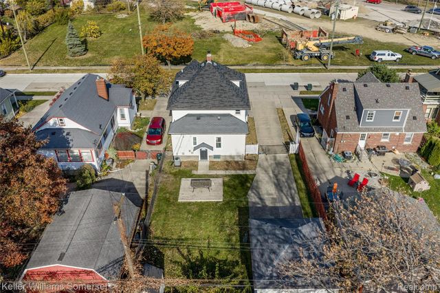 22816 Ridgeway Street, St. Clair Shores, MI 48080