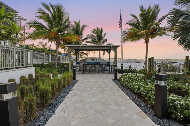 41 SW Seminole Street 204, Stuart, FL 34994