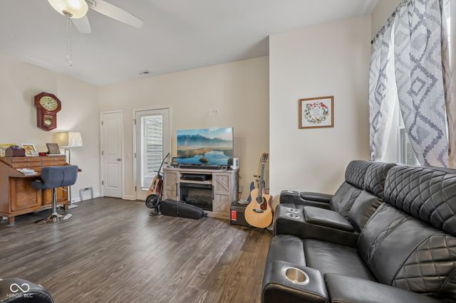 497 Nick Court, Martinsville, IN 46151