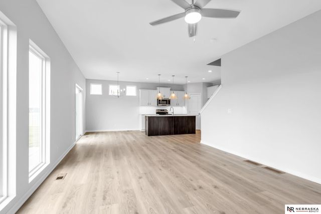 4514 S 215th Avenue, Elkhorn, NE 68022