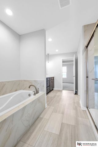 4514 S 215th Avenue, Elkhorn, NE 68022