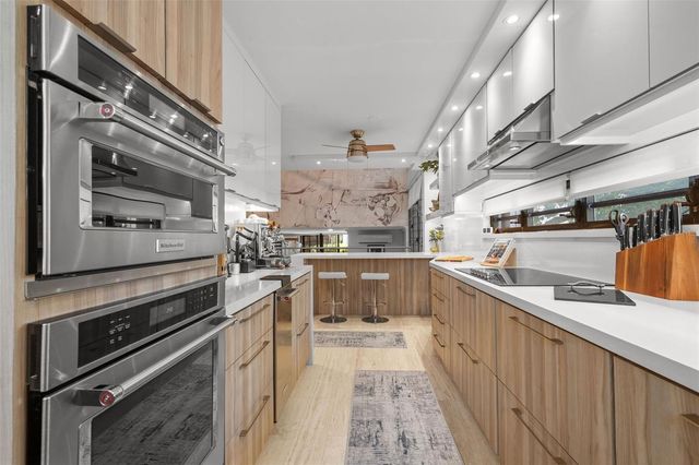 1213 LUCHETTI STREET TH 2, San Juan, PR 00907