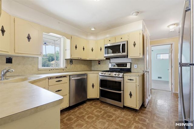 20 Sunnyside Road, West Orange, NJ 07052