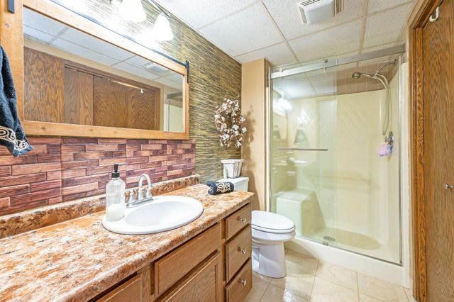 1840 Red Leaf Court, Windom, MN 56101