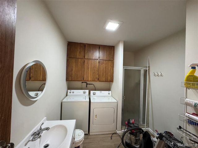 6326 Lathers Street, Garden City, MI 48135