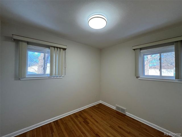 6326 Lathers Street, Garden City, MI 48135