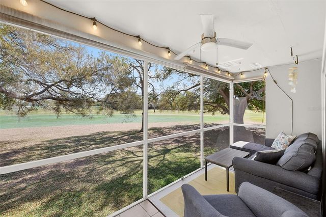 38 COUNTRY CLUB DRIVE 38, Largo, FL 33771