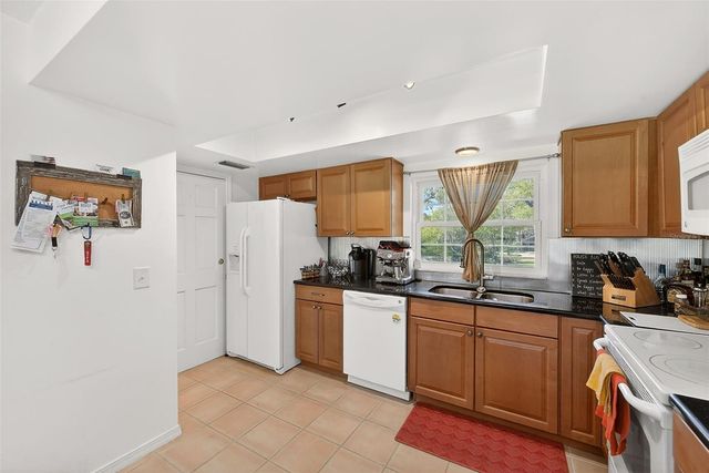 38 COUNTRY CLUB DRIVE 38, Largo, FL 33771