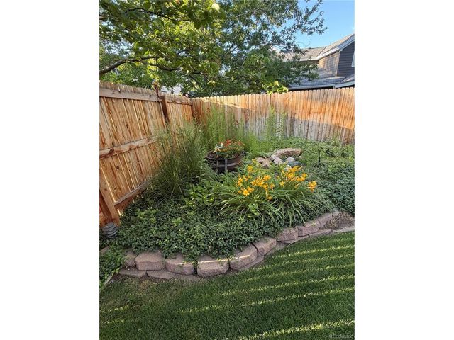 9487 W Vandeventor Dr, Littleton, CO 80128