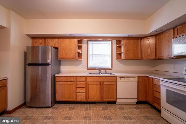 745 FIRE TRAIL RD, Linden, VA 22642
