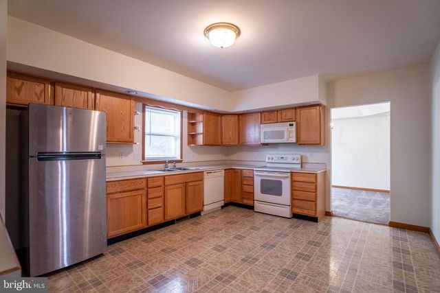 745 FIRE TRAIL RD, Linden, VA 22642