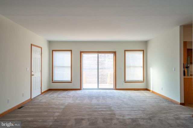 745 FIRE TRAIL RD, Linden, VA 22642