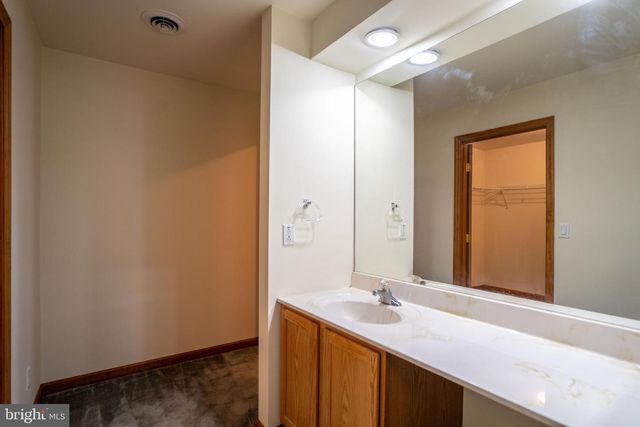 745 FIRE TRAIL RD, Linden, VA 22642