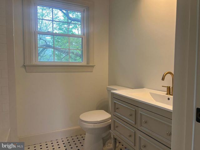 1005 WOODLAND WAY, Hagerstown, MD 21742