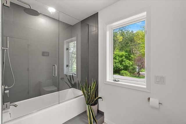 1131 Fernridge Avenue, Grand Rapids, MI 49546