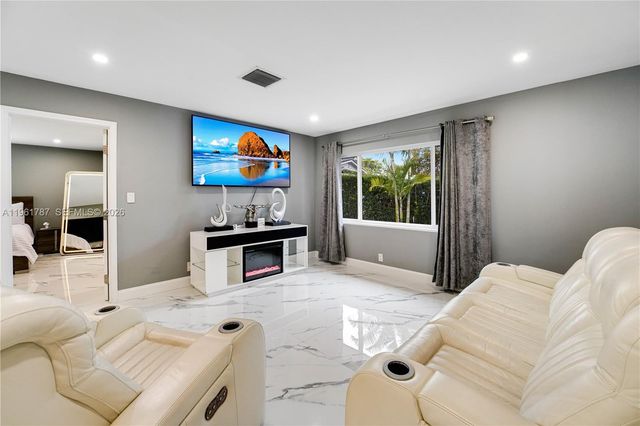 2631 NW 84th Ave, Coral Springs, FL 33065