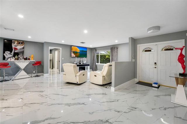 2631 NW 84th Ave, Coral Springs, FL 33065