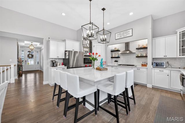 101 Far Meadow Drive, Lake St Louis, MO 63367