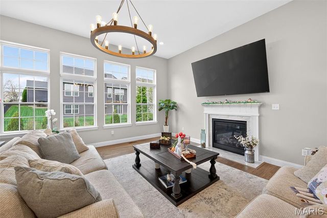 101 Far Meadow Drive, Lake St Louis, MO 63367