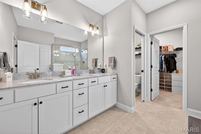 101 Far Meadow Drive, Lake St Louis, MO 63367