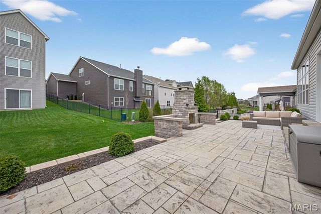 101 Far Meadow Drive, Lake St Louis, MO 63367