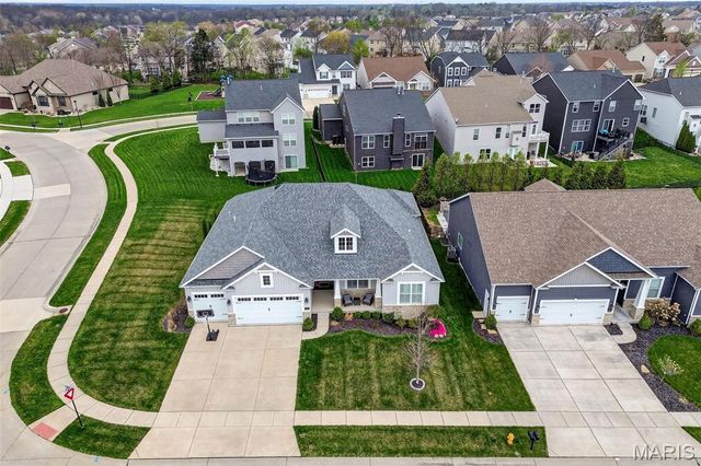 101 Far Meadow Drive, Lake St Louis, MO 63367