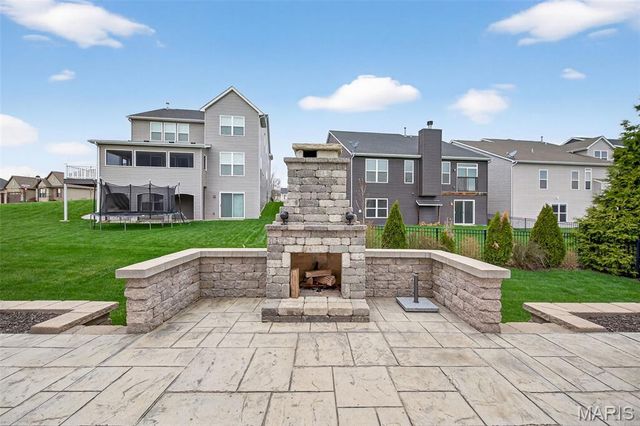 101 Far Meadow Drive, Lake St Louis, MO 63367