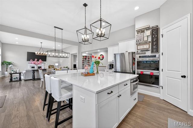 101 Far Meadow Drive, Lake St Louis, MO 63367