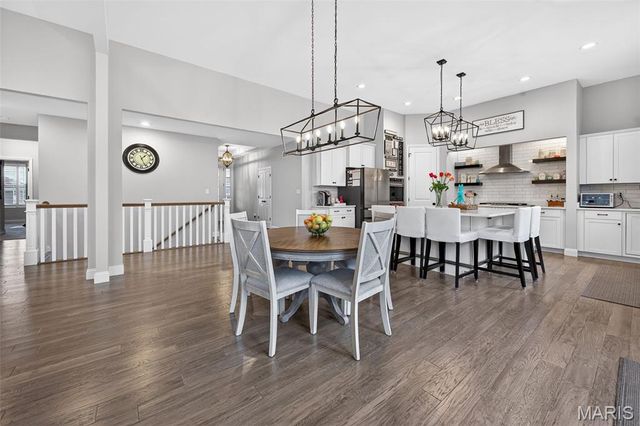 101 Far Meadow Drive, Lake St Louis, MO 63367