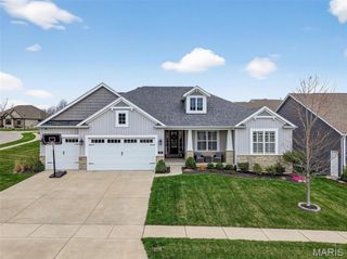 101 Far Meadow Drive, Lake St Louis, MO 63367