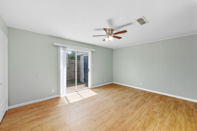 2208 Mission Hill CIR 103, Austin, TX 78741