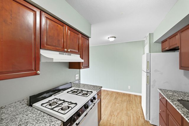 2208 Mission Hill CIR 103, Austin, TX 78741