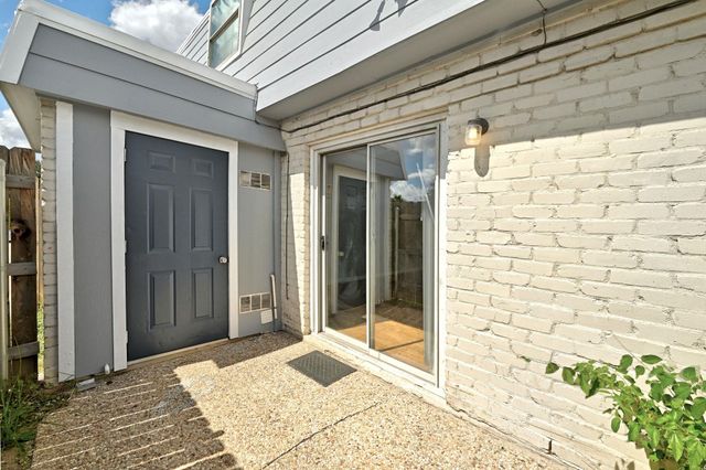 2208 Mission Hill CIR 103, Austin, TX 78741