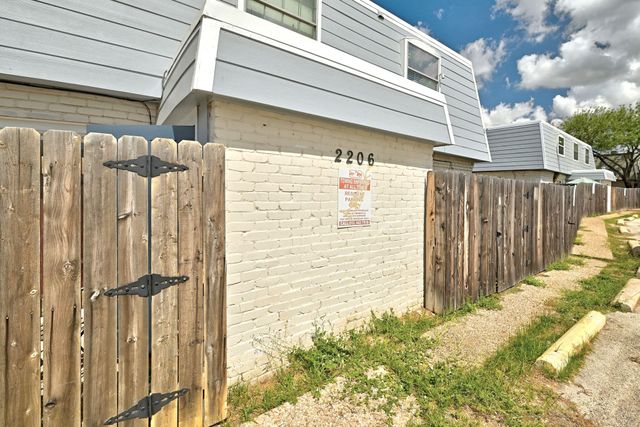 2208 Mission Hill CIR 103, Austin, TX 78741