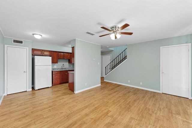 2208 Mission Hill CIR 103, Austin, TX 78741