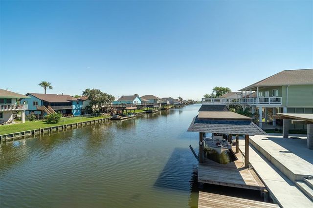 891 Bonita Street, Bayou Vista, TX 77563