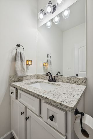 1159 Oak Grove Rd, Dickson, TN 37055