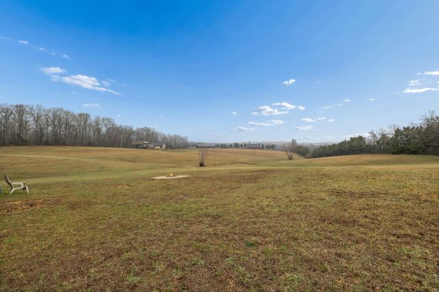 1159 Oak Grove Rd, Dickson, TN 37055