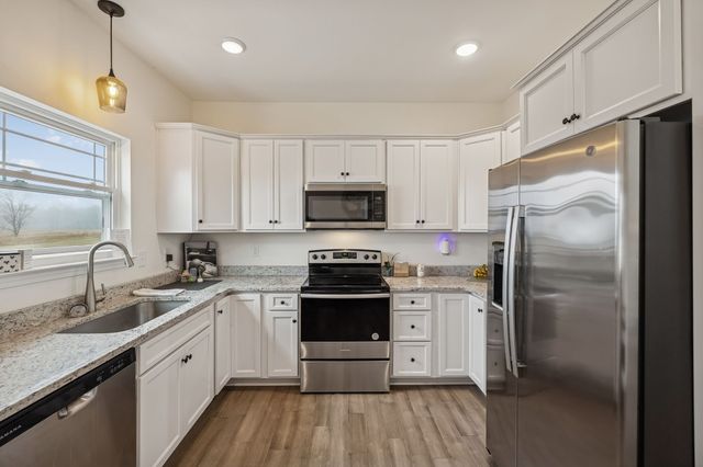 1159 Oak Grove Rd, Dickson, TN 37055