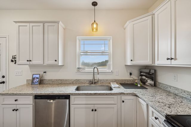 1159 Oak Grove Rd, Dickson, TN 37055