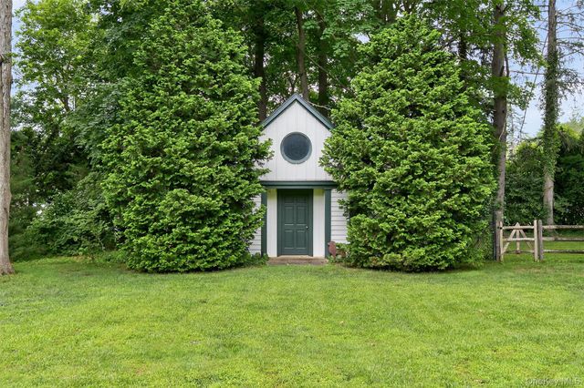 343 Chicken Valley Road, Upper Brookville, NY 11545