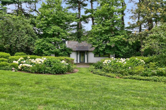 343 Chicken Valley Road, Upper Brookville, NY 11545