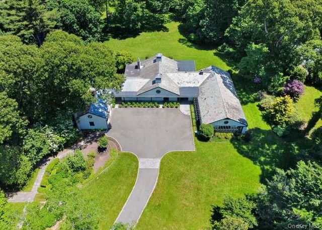 343 Chicken Valley Road, Upper Brookville, NY 11545