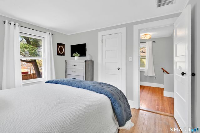 8 Gargan Place, Simsbury, CT 06070