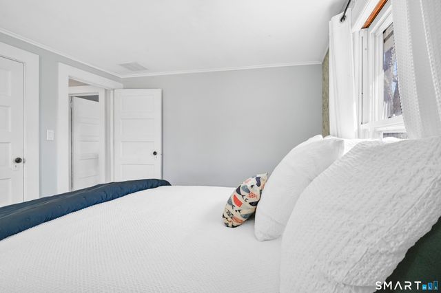 8 Gargan Place, Simsbury, CT 06070